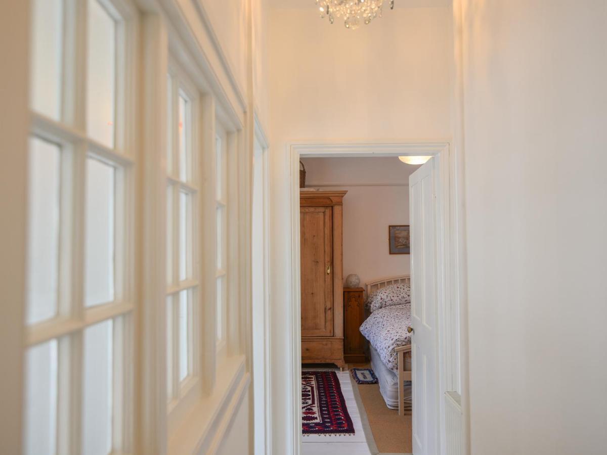 Naunton Cottage Lyme Regis Ngoại thất bức ảnh